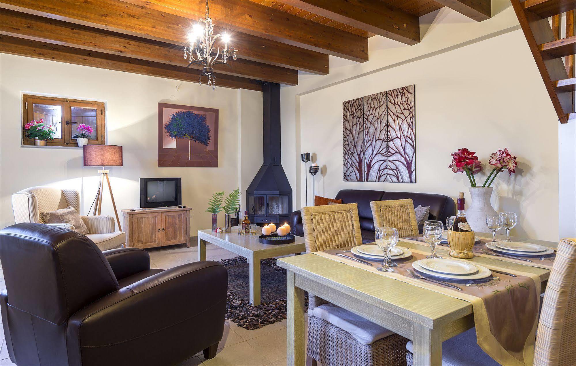 Apirathes Residence Zoúrva Esterno foto