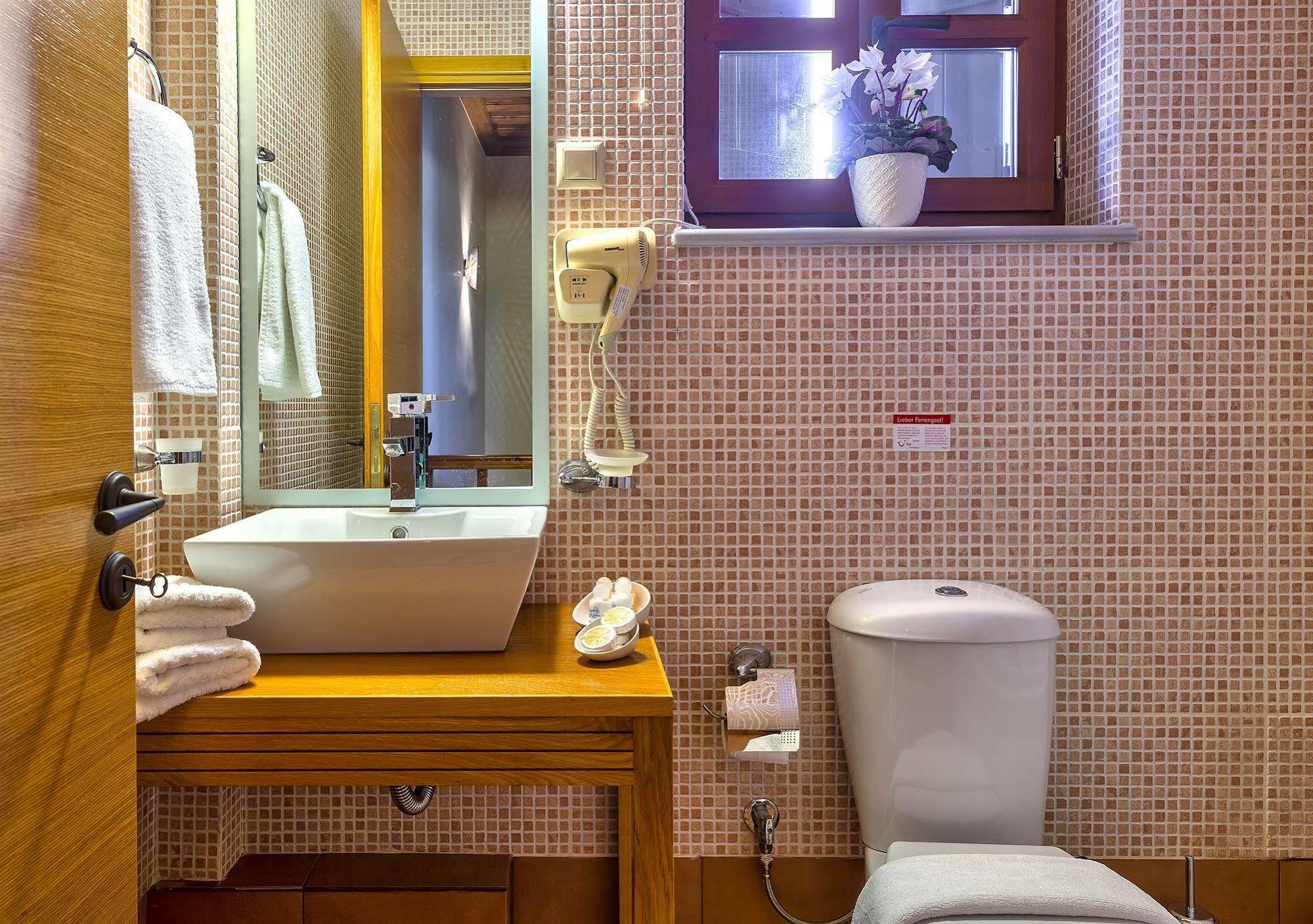 Apirathes Residence Zoúrva Esterno foto