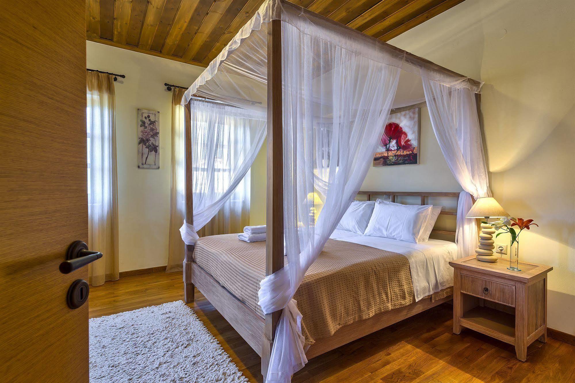 Apirathes Residence Zoúrva Esterno foto