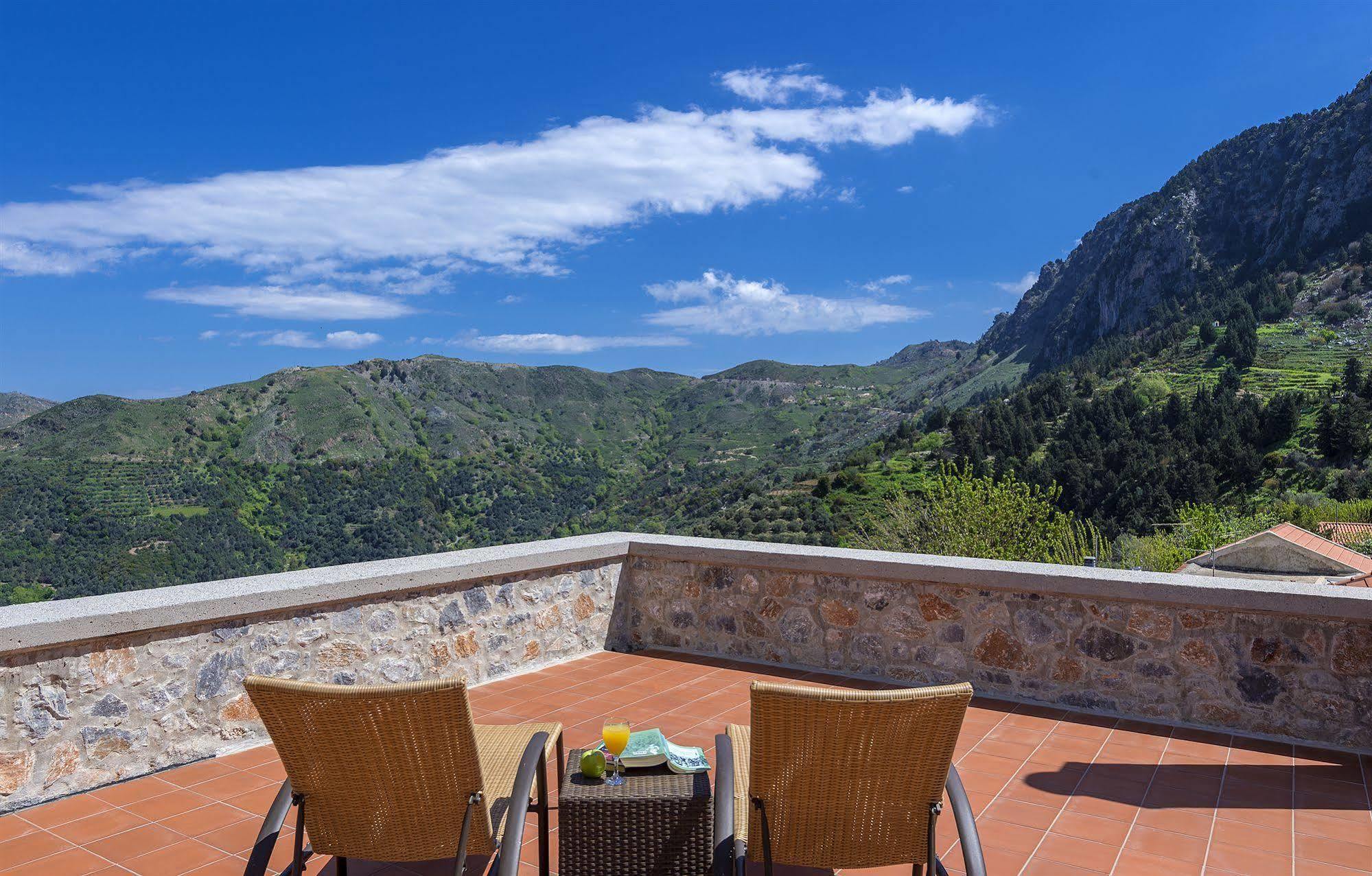 Apirathes Residence Zoúrva Esterno foto