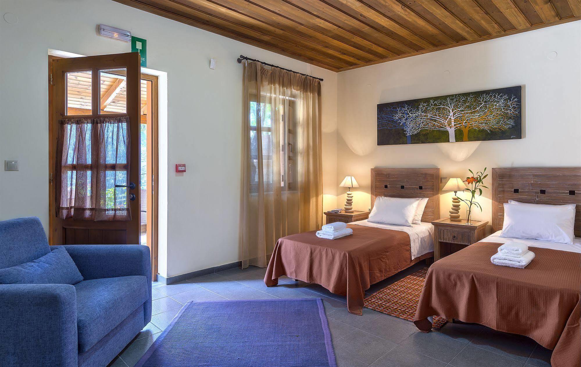 Apirathes Residence Zoúrva Esterno foto